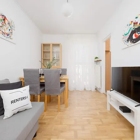Bright In Warsaw's Wola Next To The Metro By Renters Varşova